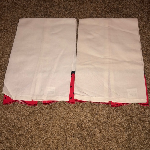 Set of 4 NEW Decorative Hand Towels - Picture 7 of 8